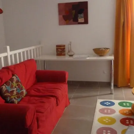 La Roseraie Des Cotes - Piscine Apartman *